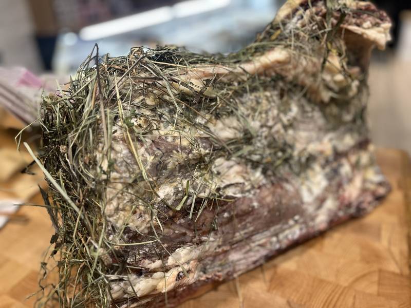 Côte de bœuf maturée au foin à Gradignan et Bordeaux